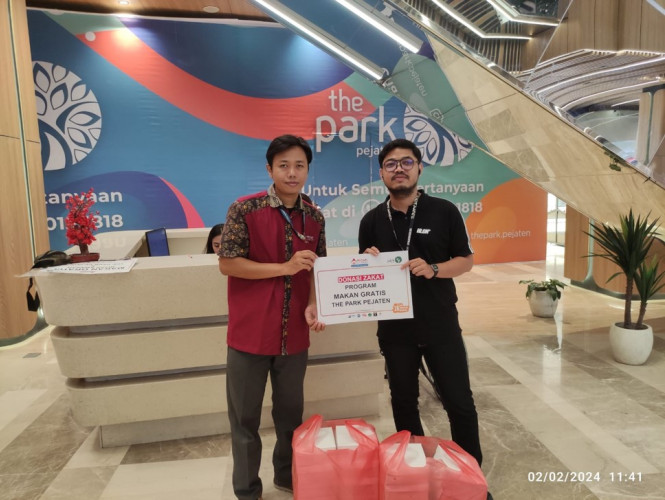 Penyaluran Program Makan Gratis Kolaborasi Mizan Amanah dan Mall The Park Pejaten