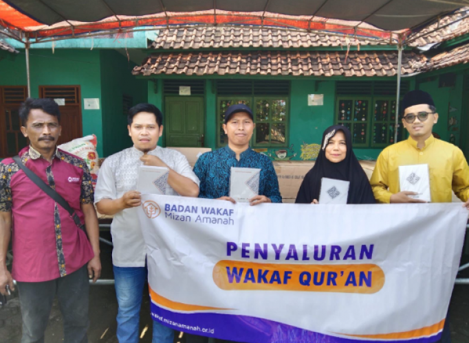 Penyaluran Wakaf Al-Quran di Sukabumi