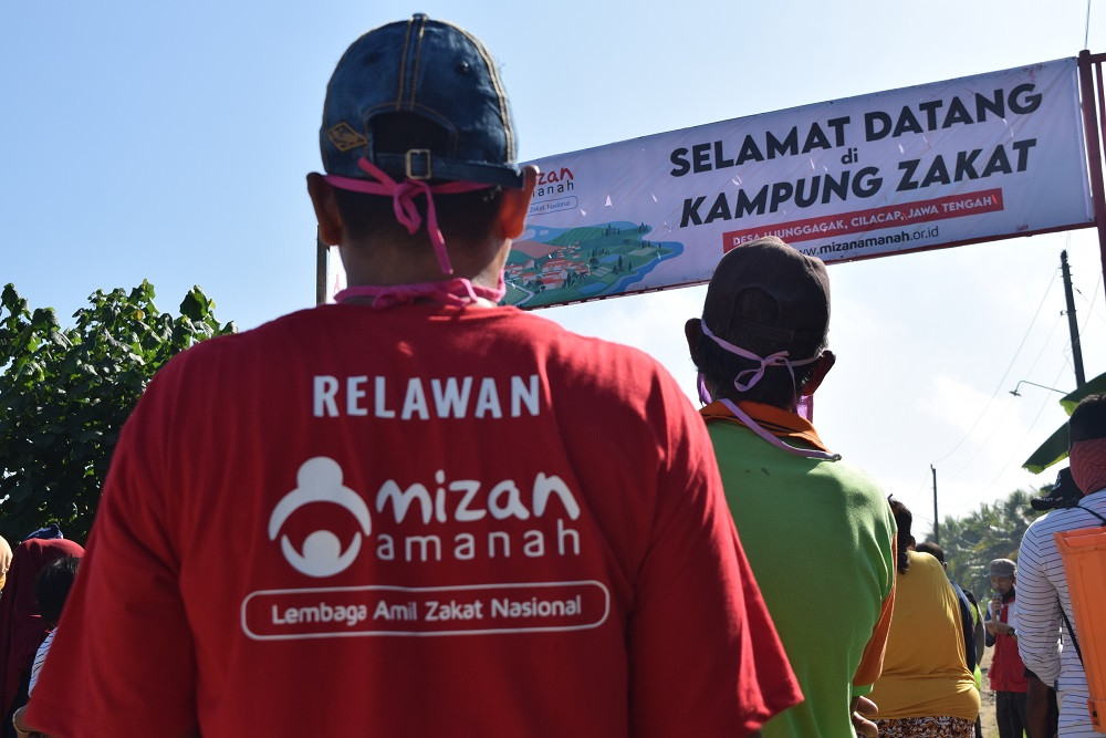 Mizan Amanah Launching Kampung Zakat di Pesisir Pantai Cilacap Jawa Tengah